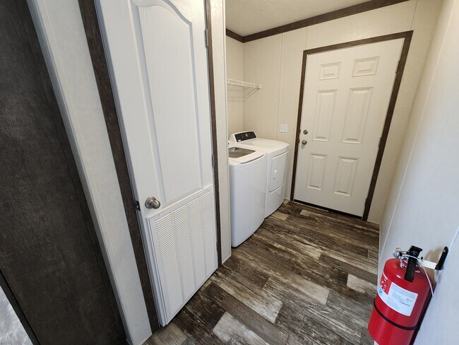 Building Photo - 211 Colorado St