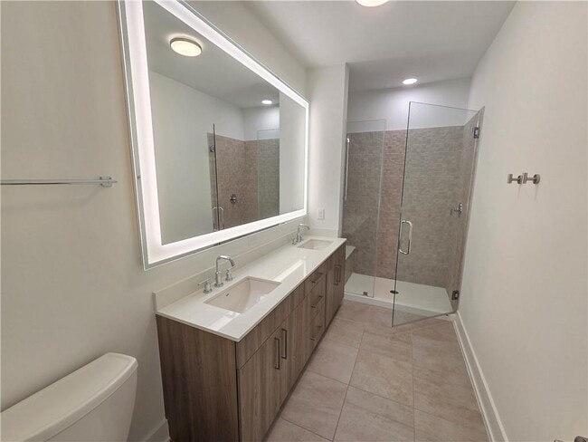 Building Photo - 775 Juniper St NE