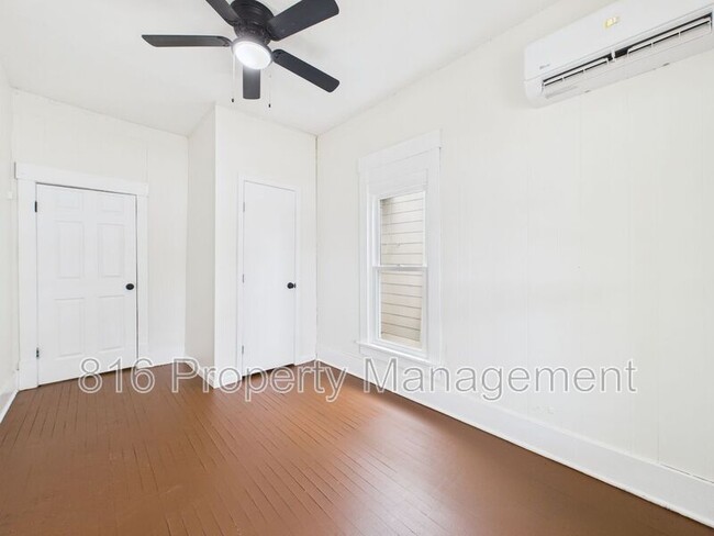 Building Photo - 413 Main St