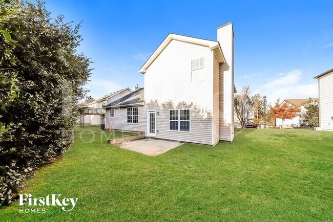 Building Photo - 419 Lake Ridge Ln