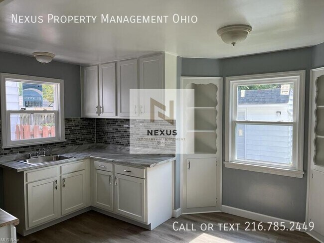 Building Photo - 4003 Woodway Ave