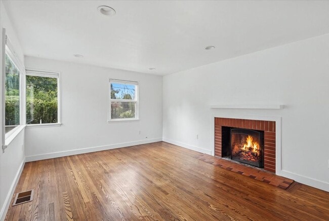 Building Photo - 4303 Baker Ave NW