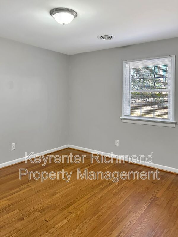 Building Photo - 7820 Conifer Rd