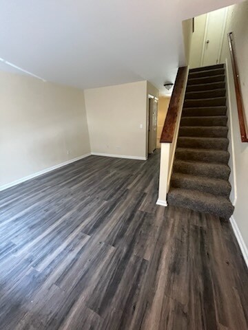 Building Photo - 103 Kimeran Ln APT B