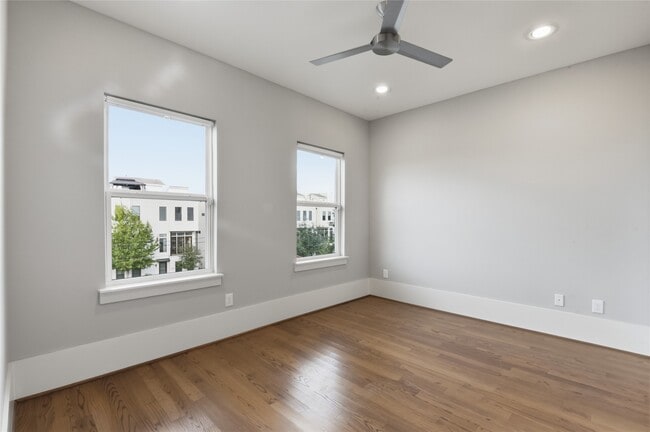 Building Photo - 1716 Ovid St