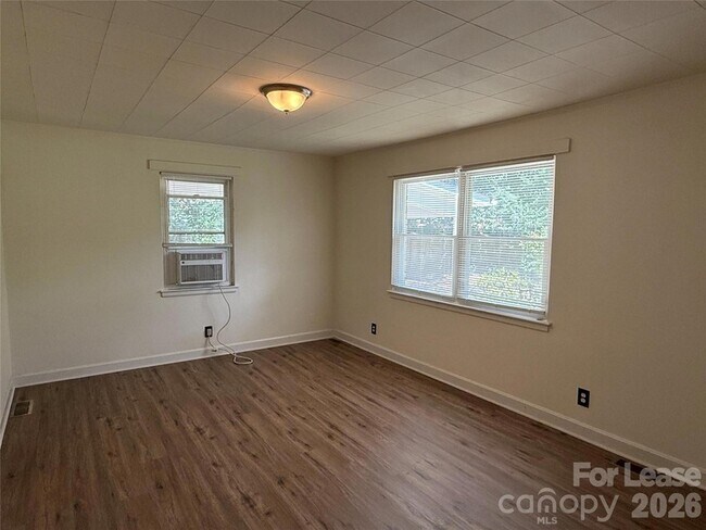 Building Photo - 6009 Monteith Dr