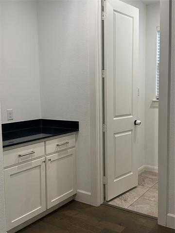 Building Photo - 2152 Hermann Ln