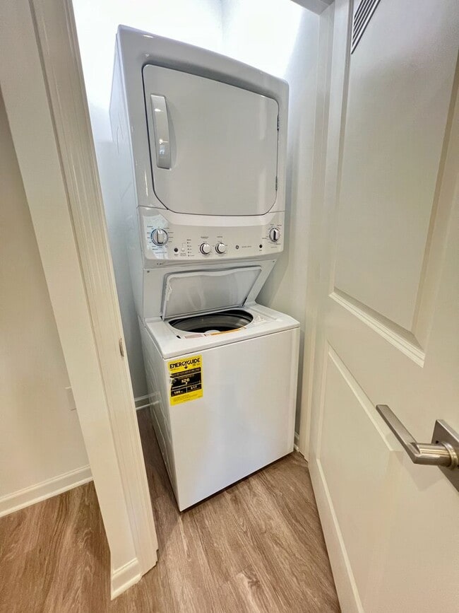 Building Photo - Brand New, 1 bedroom in Beacon Landing