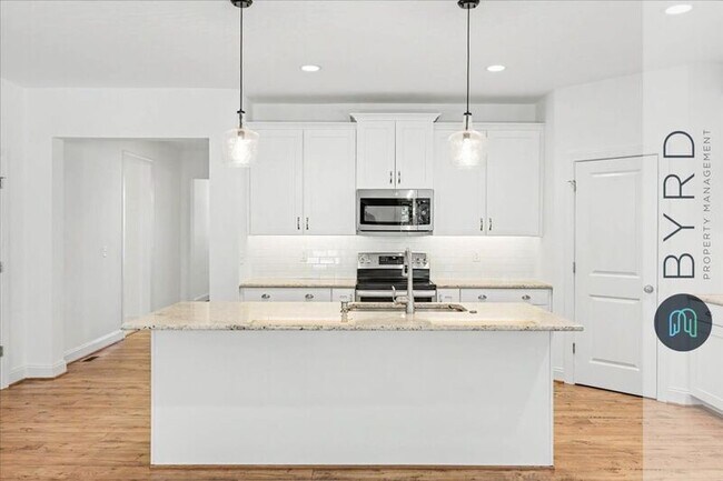 Building Photo - 9001 Sharpe Ct