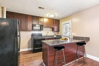 Building Photo - Kasteel At Stone Mountain