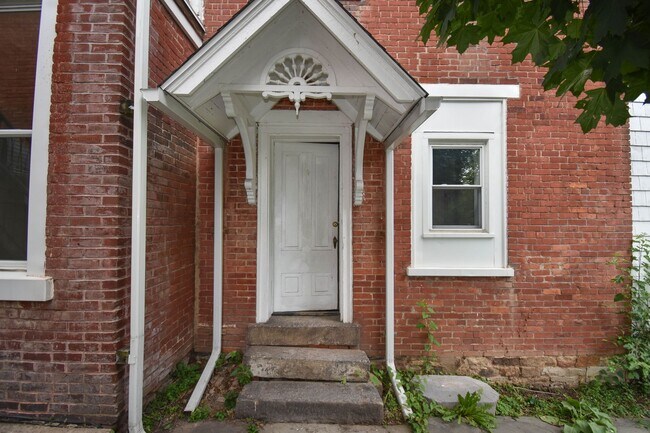 Building Photo - RTSA301