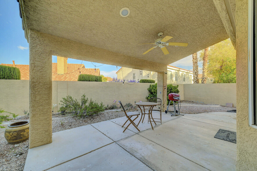 Building Photo - 2136 Birch Gray Dr