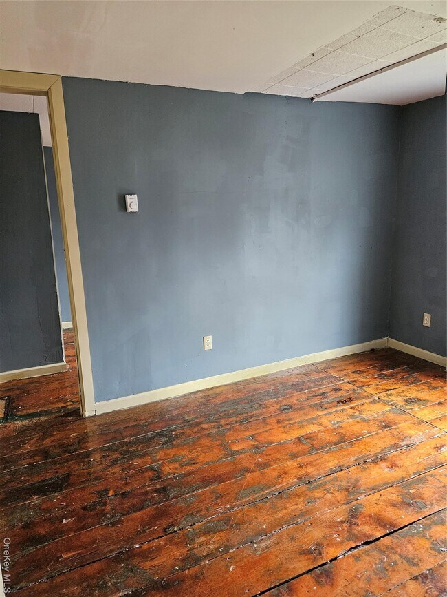 Building Photo - 42 Barcelow St