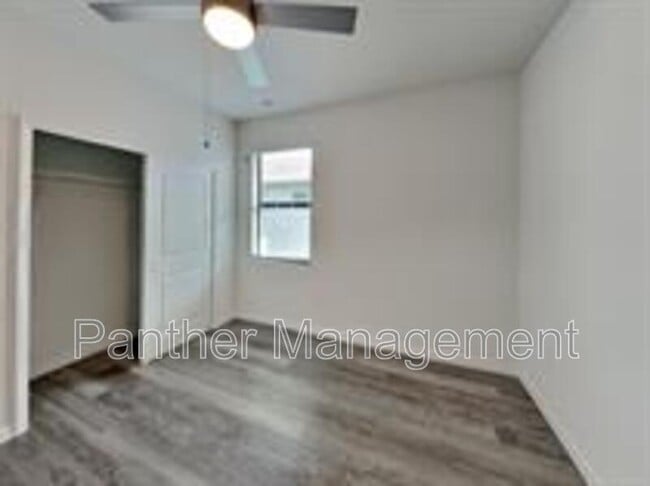 Building Photo - 24501 Zephyr Ct