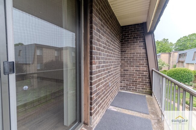 Building Photo - 35 Stonehenge Cir