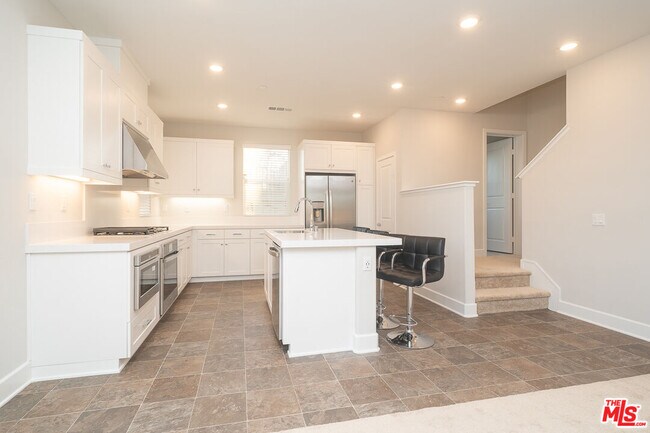 Building Photo - 3015 Tallahassee Ln