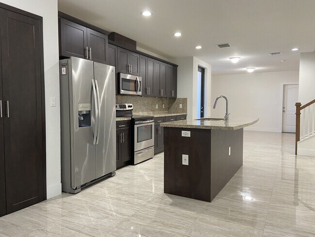 Building Photo - 269 Bella Sol Way