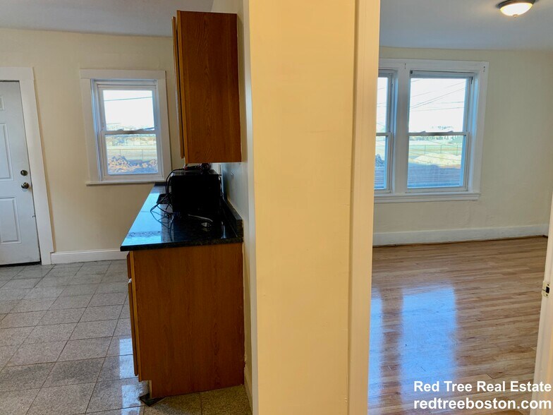 Building Photo - 20 Wadsworth St