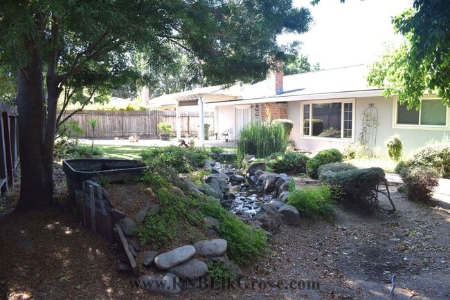 Building Photo - 9006 El Patio Ct
