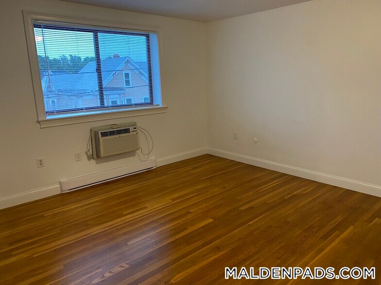 Building Photo - 134 Summer St