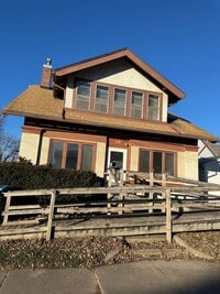 Building Photo - 118 N 13th Street