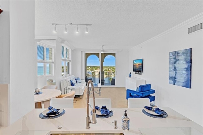 Building Photo - 3606 S Ocean Blvd