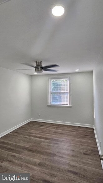 Building Photo - 523 E Tabor Rd