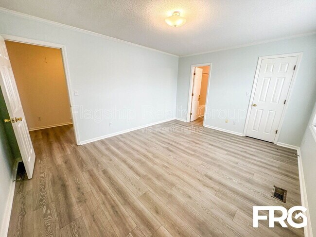 Building Photo - 3908 Sterling Pointe Dr