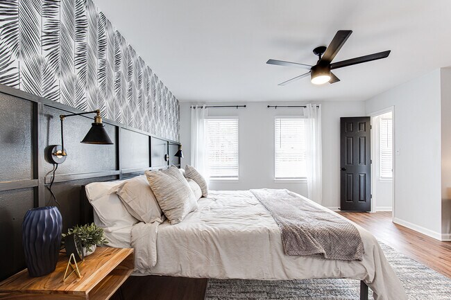 Building Photo - 2580 Old Roswell Rd SE