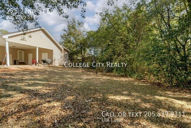 Building Photo - 225 22nd E St