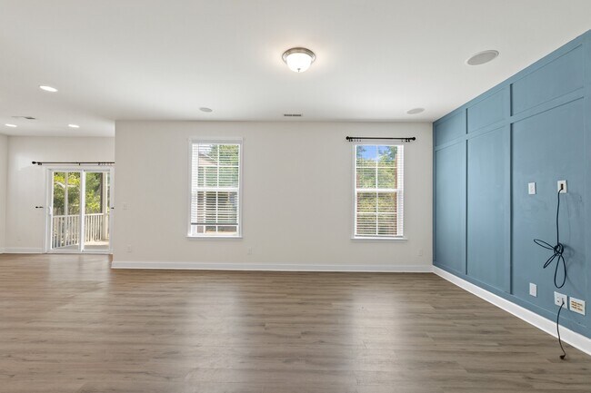 Building Photo - 404 Avery Glenn Way