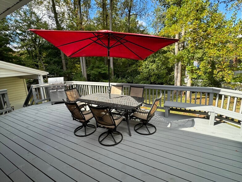 deck - 1013 Mountfort Ct SW