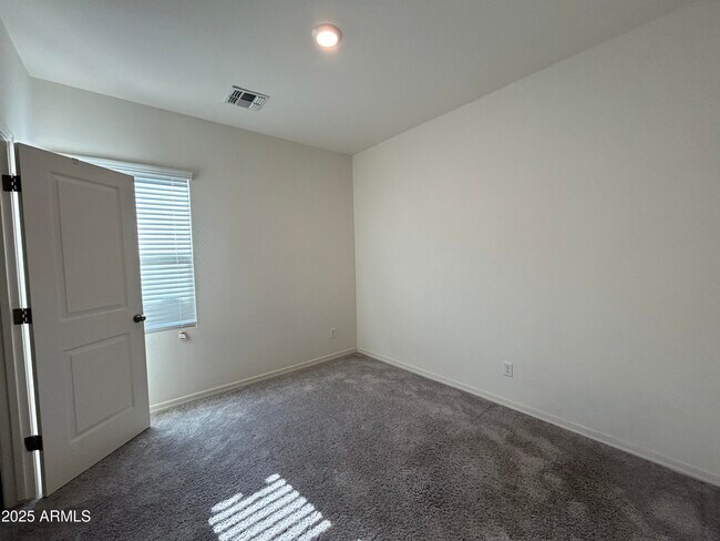 Building Photo - 6524 W Magdalena Ln