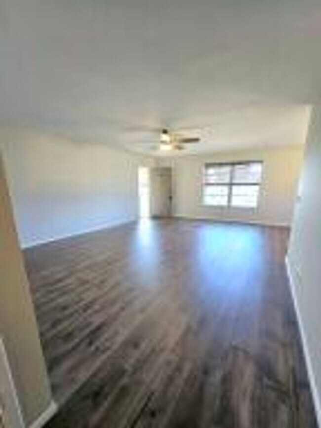 Building Photo - 2 Bed 2 Bath $1700 Rental 55+ in Vista St ...