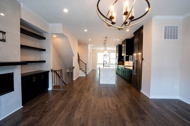 Building Photo - Luxury Reston Rental