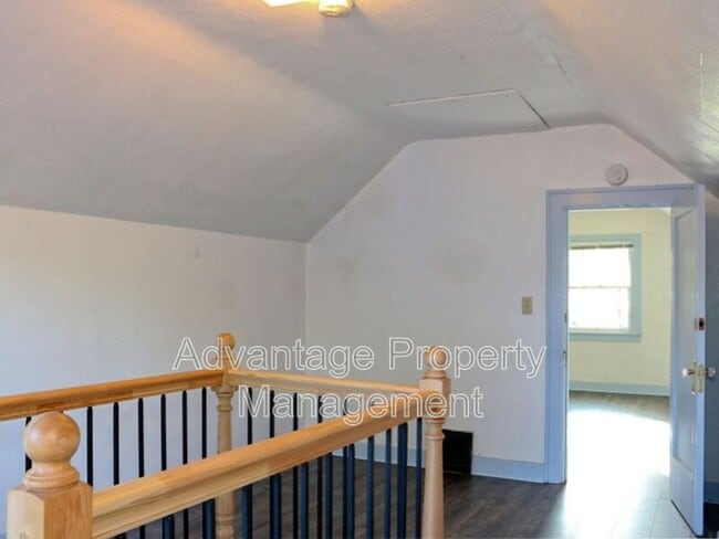 Building Photo - 1762 NW Harrison Blvd