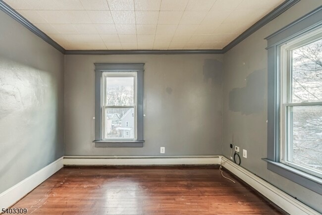 Building Photo - 155 Main St