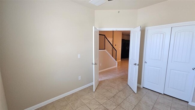 Building Photo - 617 Katmai Cir