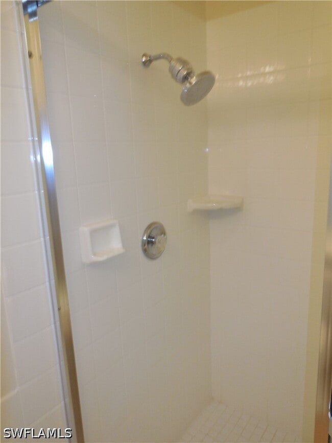 Building Photo - 8539 Alessandria Ct