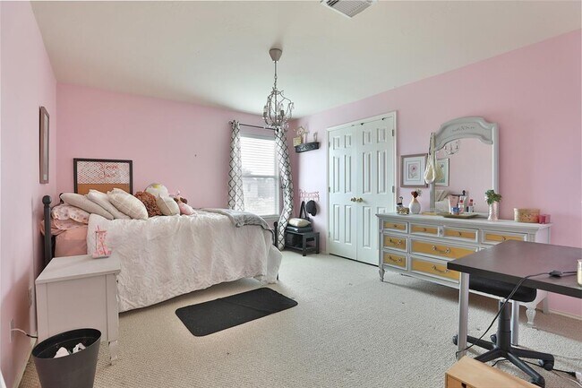 Building Photo - 21711 Cascade Hollow Ln