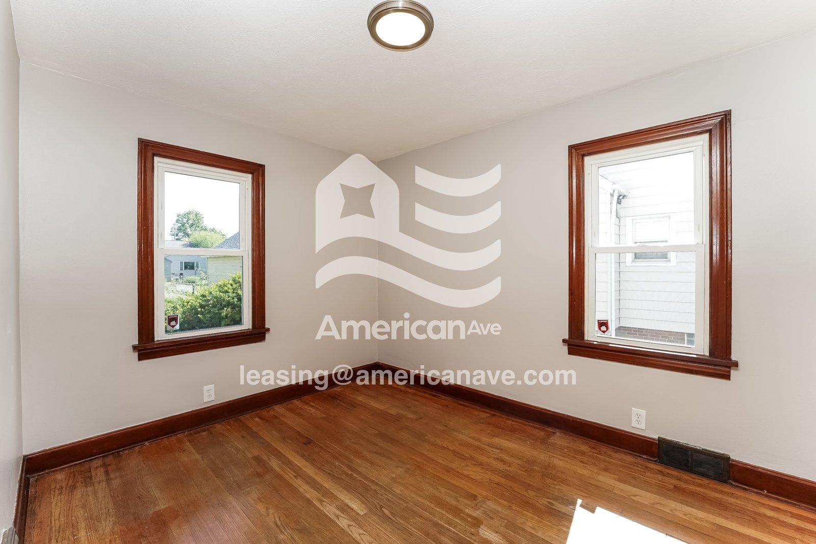 Building Photo - 1509 W 20th St