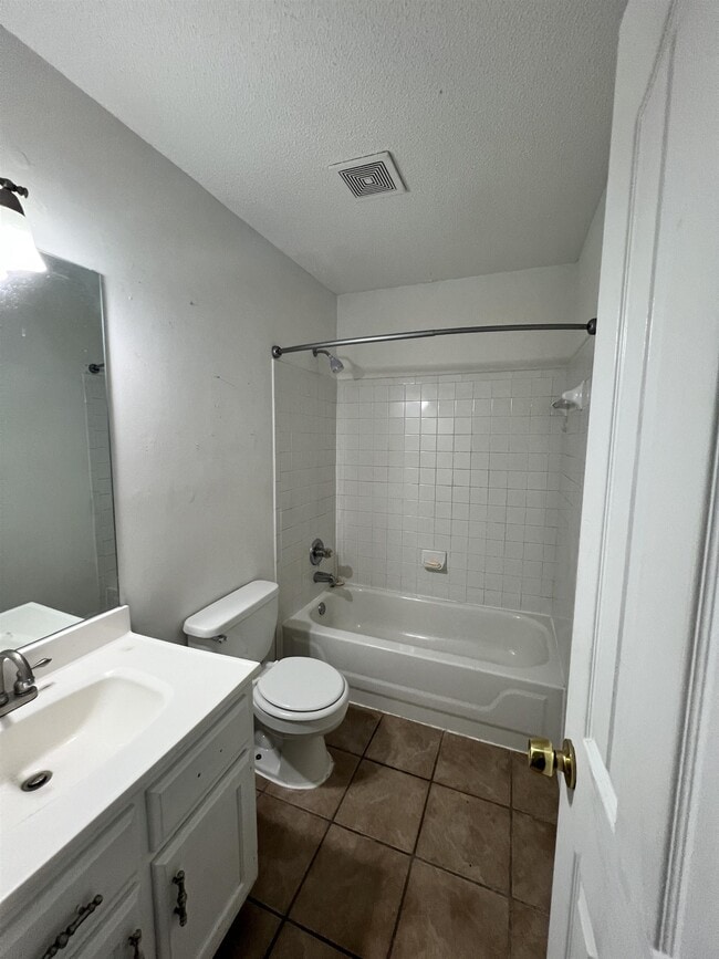 Building Photo - 5760 Pecan Trce