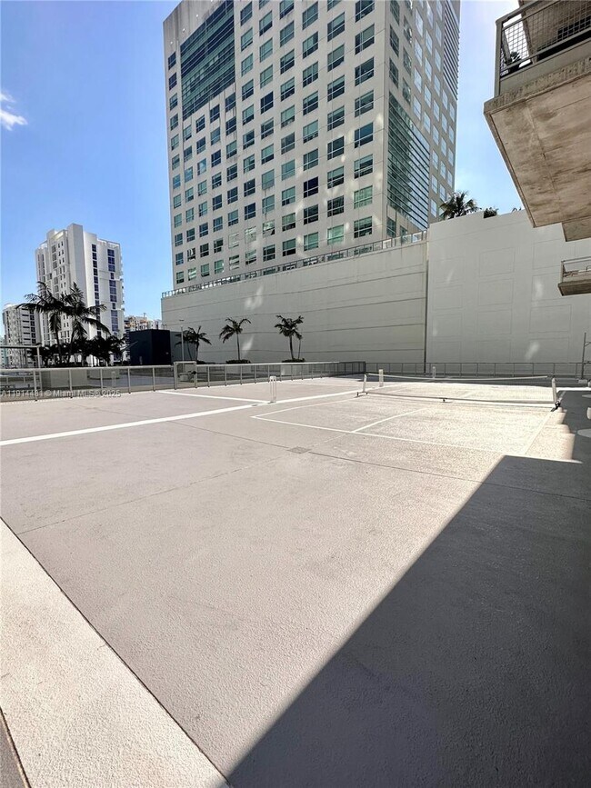 Building Photo - 690 SW 1st Ct