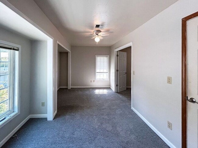 Building Photo - 2109 Alder St