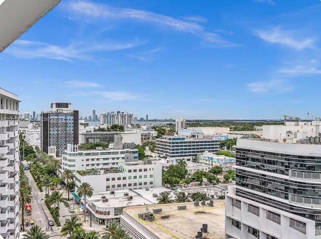 Building Photo - 100 Lincoln Rd