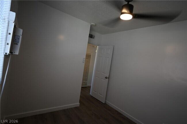 Building Photo - 378 N 13th St