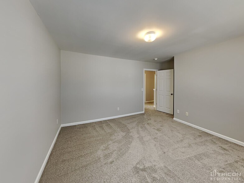 Building Photo - 124 Iron Horse Rd