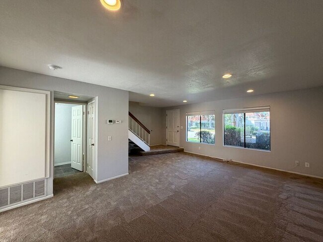 Building Photo - 3033 Via Sabinas