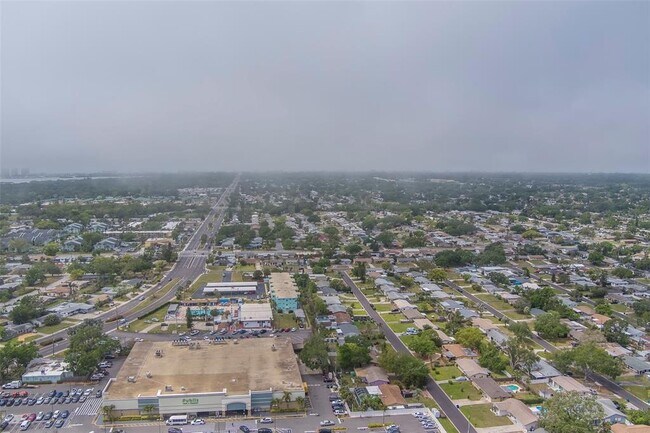 Building Photo - 11424 79th Ave