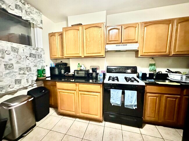 Building Photo - 278 NORTH Ave